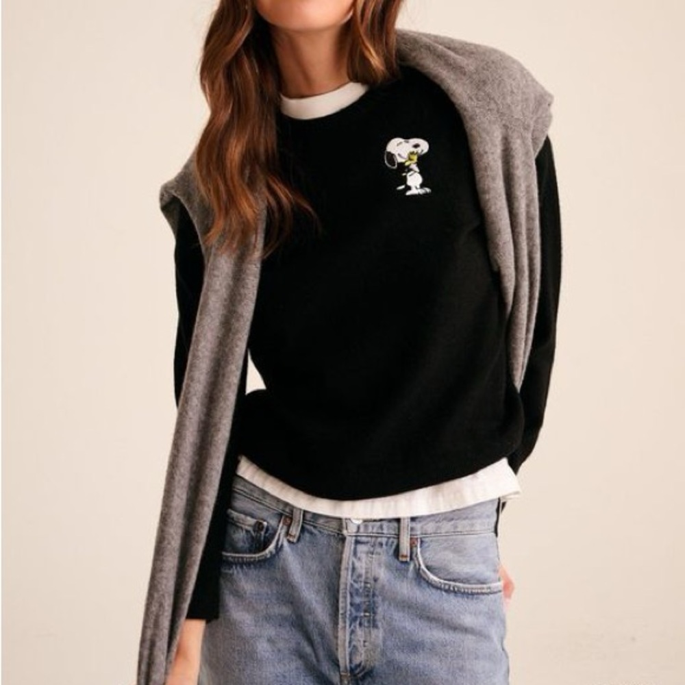 NWT Naadam x Peanuts black cashmere sweater